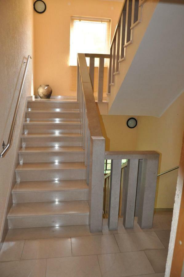 Batinic Apartmani โอมิช ภายนอก รูปภาพ