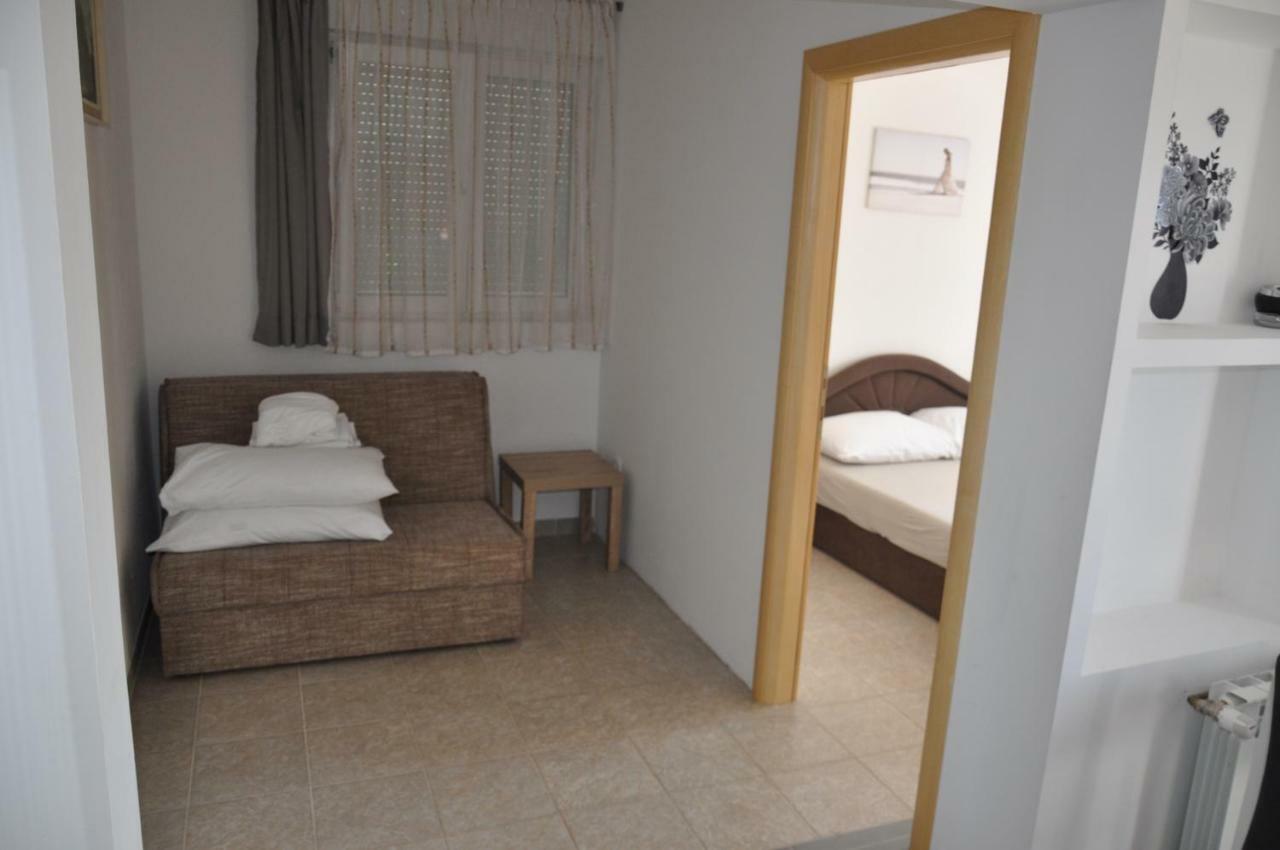 Batinic Apartmani โอมิช ภายนอก รูปภาพ